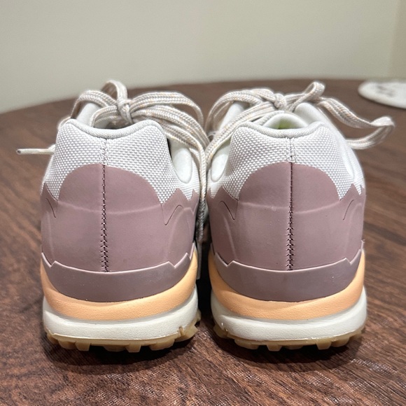 VEJA Sneakers Color: PIERRE Women's size 7 - Picture 10 of 14